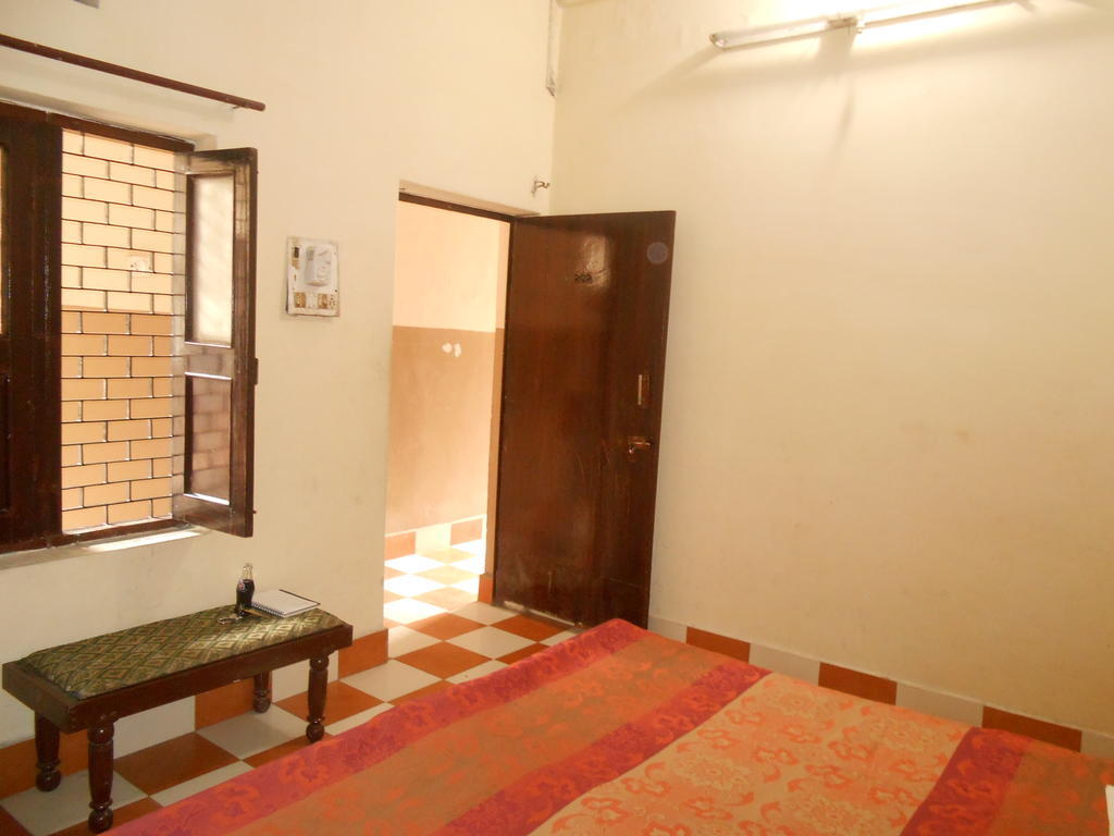 Gaurav Guest House Mathura Rum bild